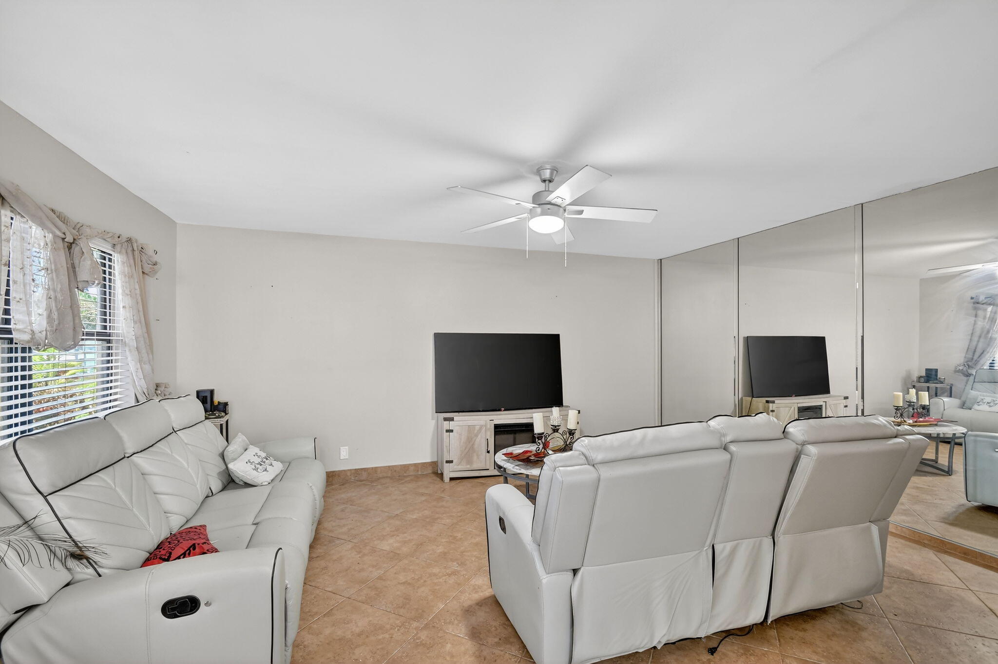 KINGS POINT BURGUNDY CONDOS - Residential