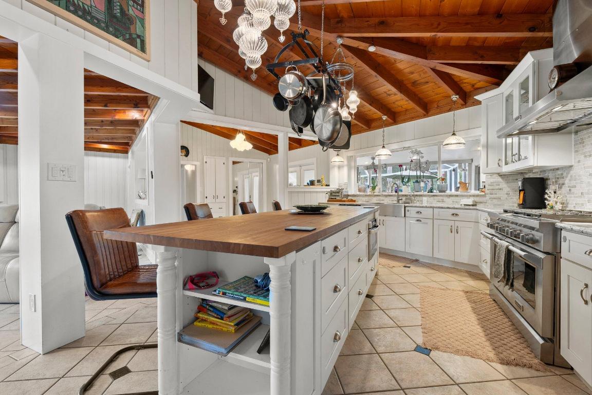 RIVERDALE YACHT CLUB ESTATES UNIT 2 - Residential