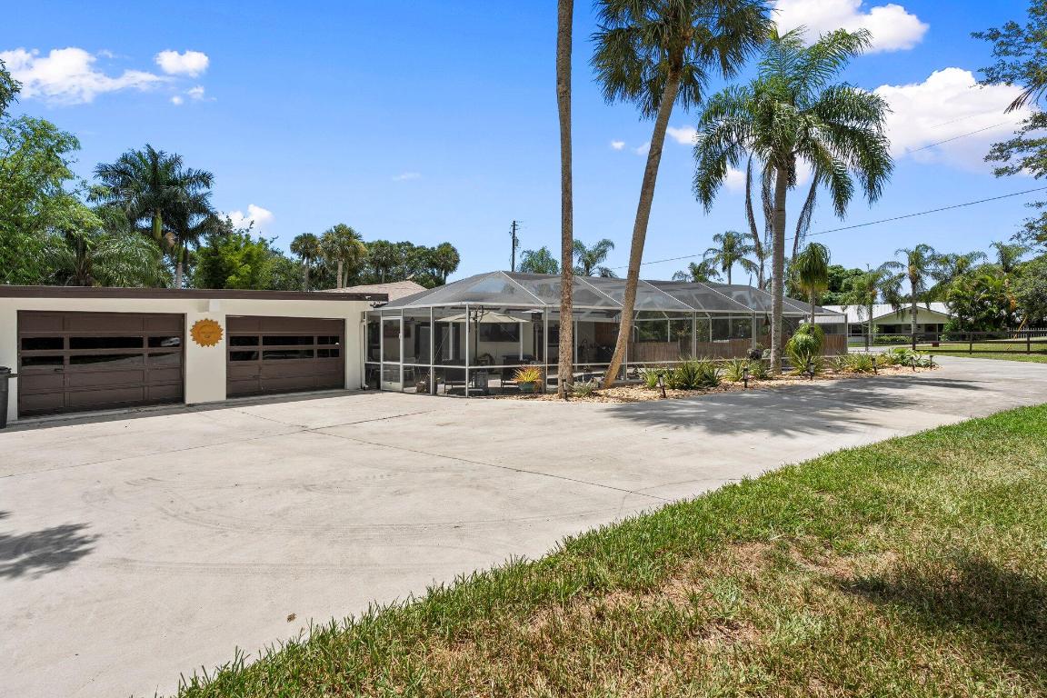 RIVERDALE YACHT CLUB ESTATES UNIT 2 - Residential
