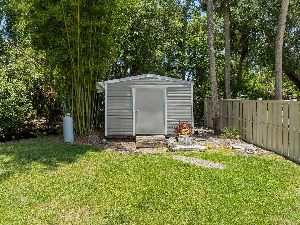 RIVERDALE YACHT CLUB ESTATES UNIT 2 - Residential