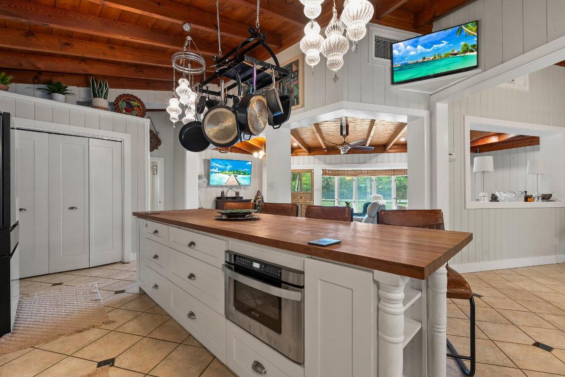 RIVERDALE YACHT CLUB ESTATES UNIT 2 - Residential