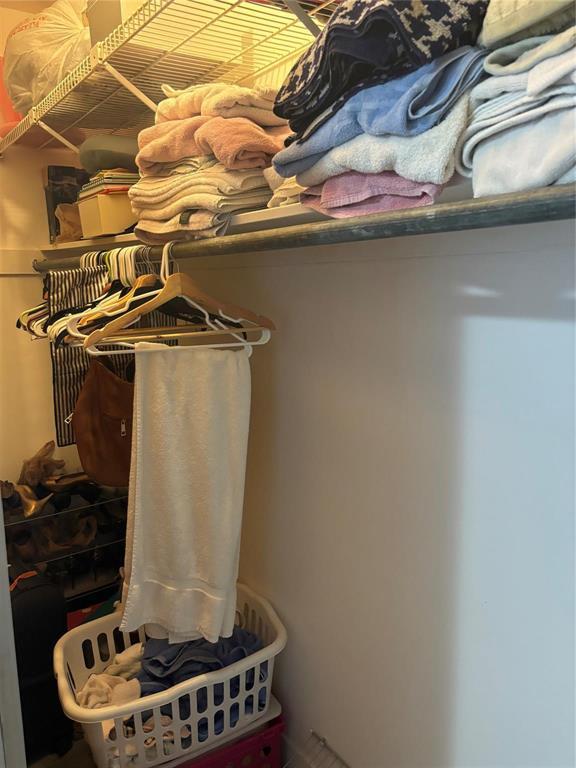 IMPERIAL POINT COLONNADES CONDO - Residential