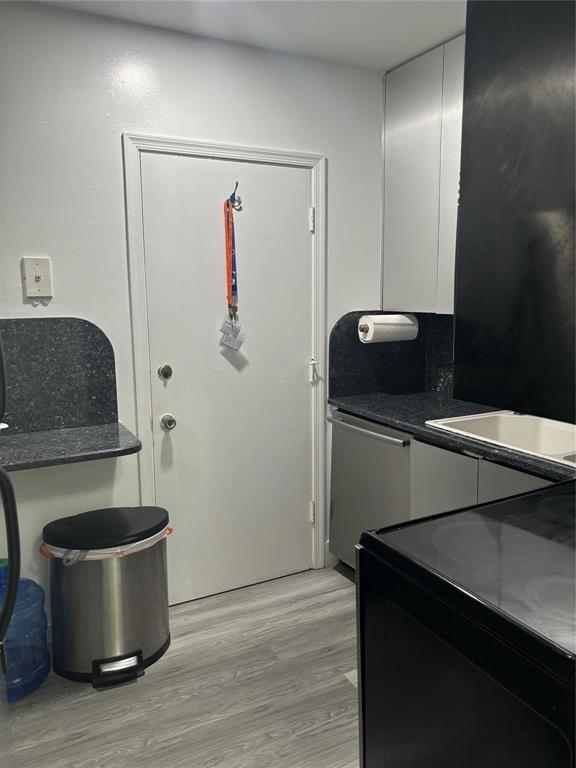 IMPERIAL POINT COLONNADES CONDO - Residential