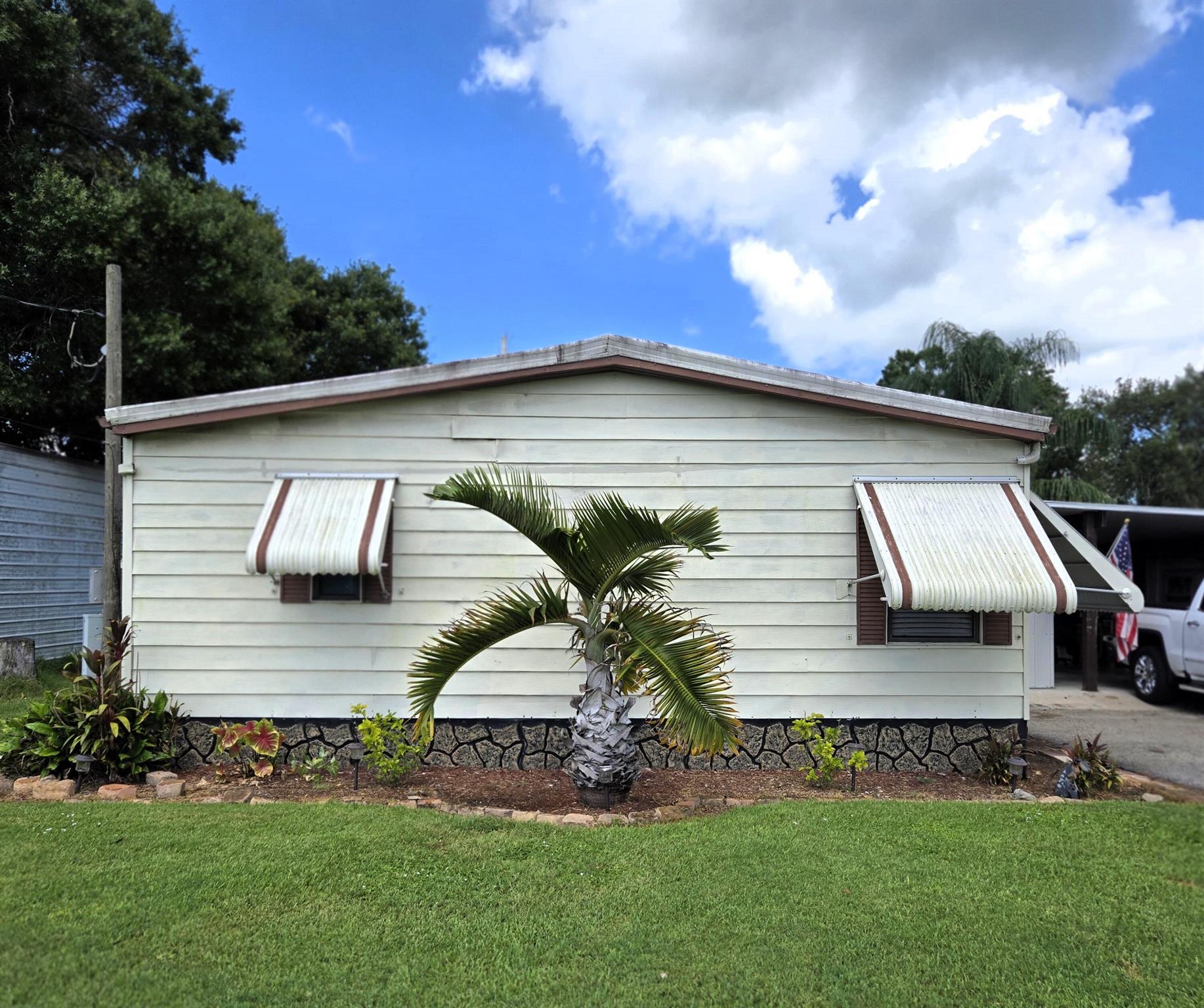 3037 SE 27th Street