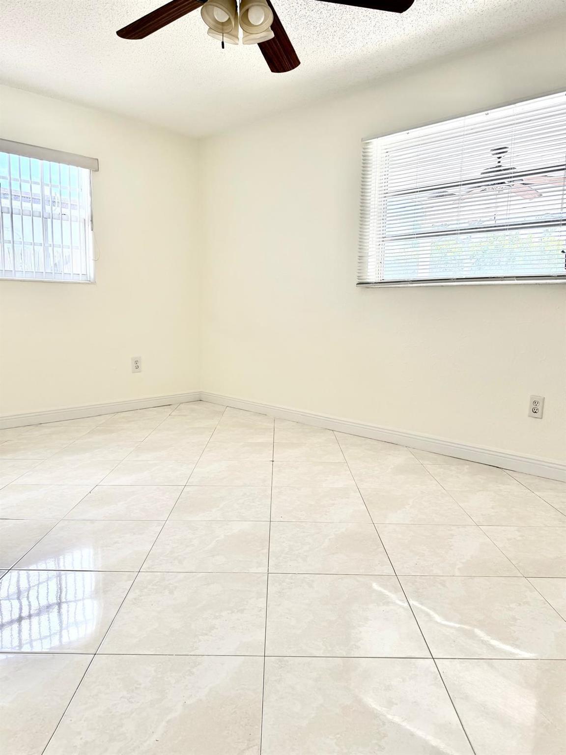 BAHAMA HEIGHTS 5 - Residential Lease