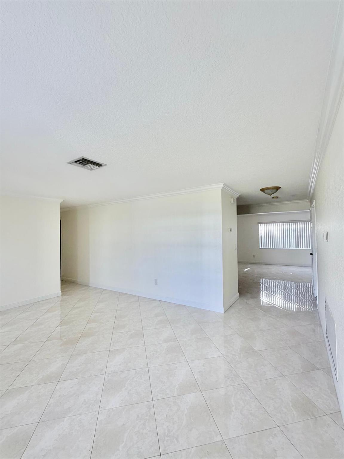 BAHAMA HEIGHTS 5 - Residential Lease