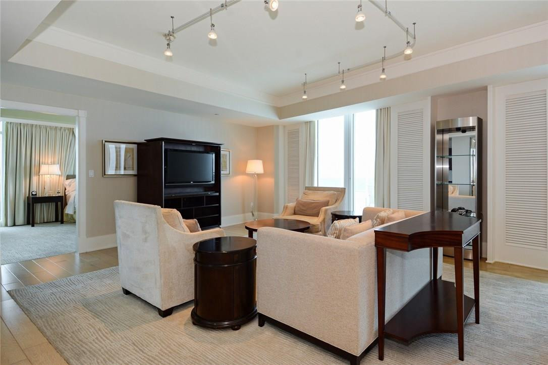 Ritz-Carlton - Residential