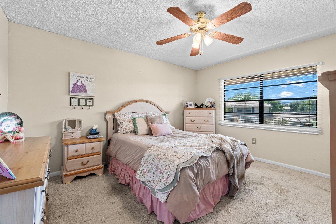 STRATFORD AT HUNTERS RUN CONDO - Residential