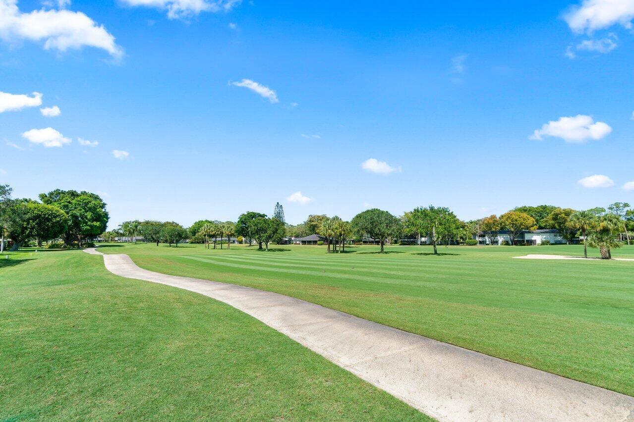 STRATFORD AT HUNTERS RUN CONDO - Residential