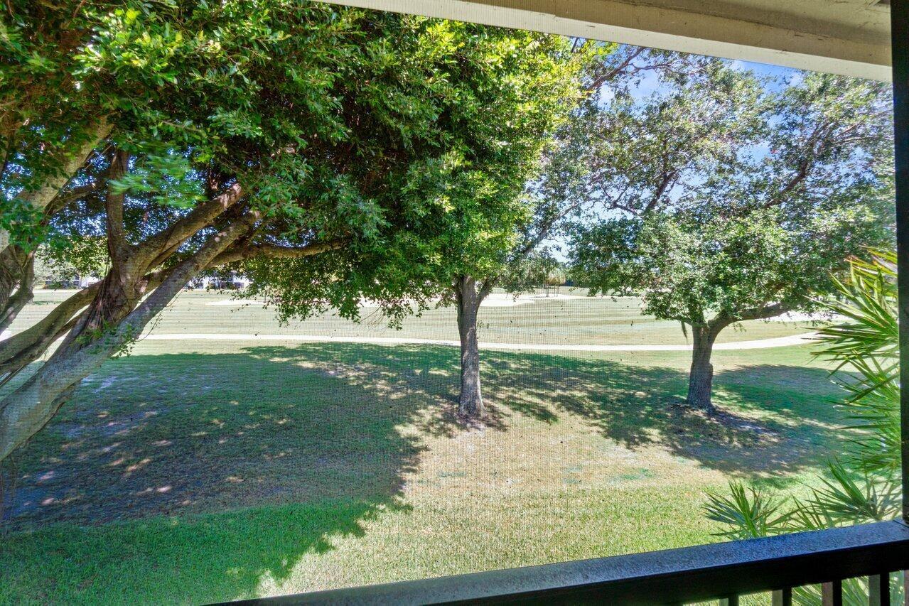 STRATFORD AT HUNTERS RUN CONDO - Residential