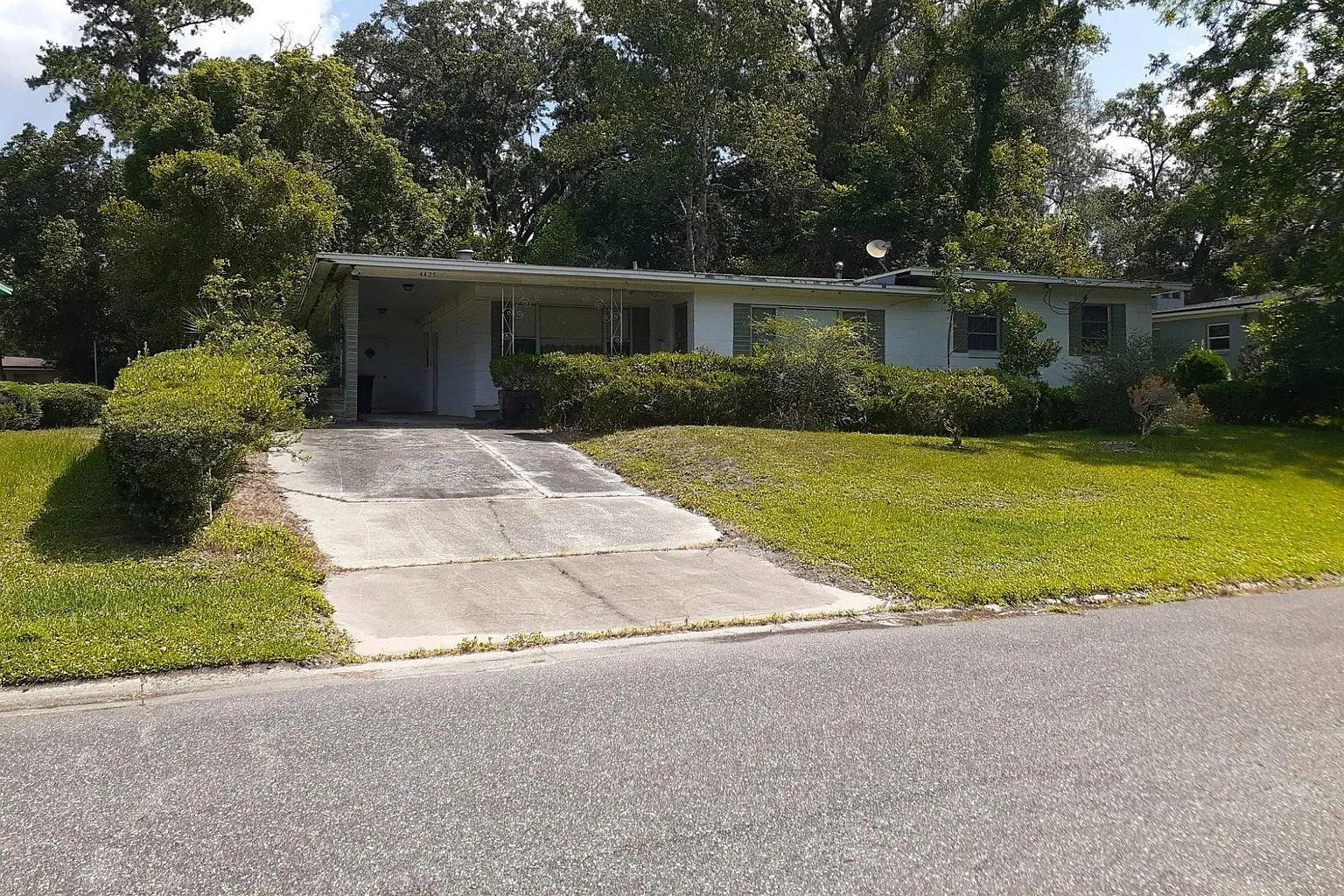 4425 Roth Dr