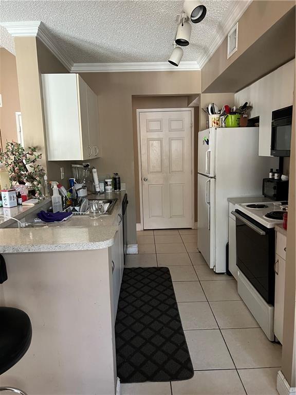 Riviera Palms - Residential