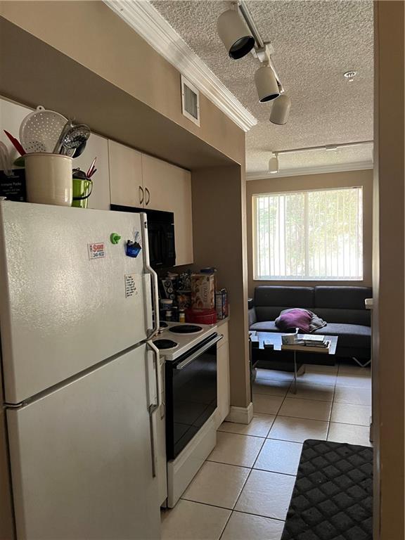 Riviera Palms - Residential