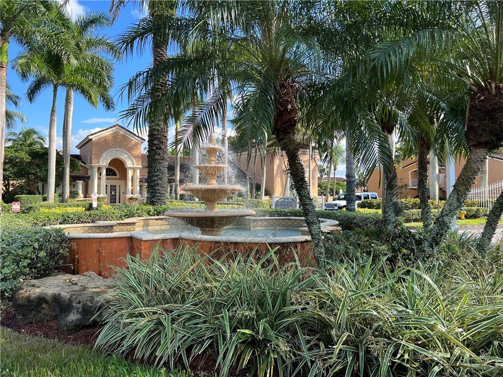 Riviera Palms - Residential