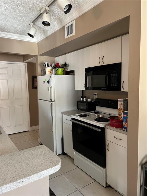 Riviera Palms - Residential