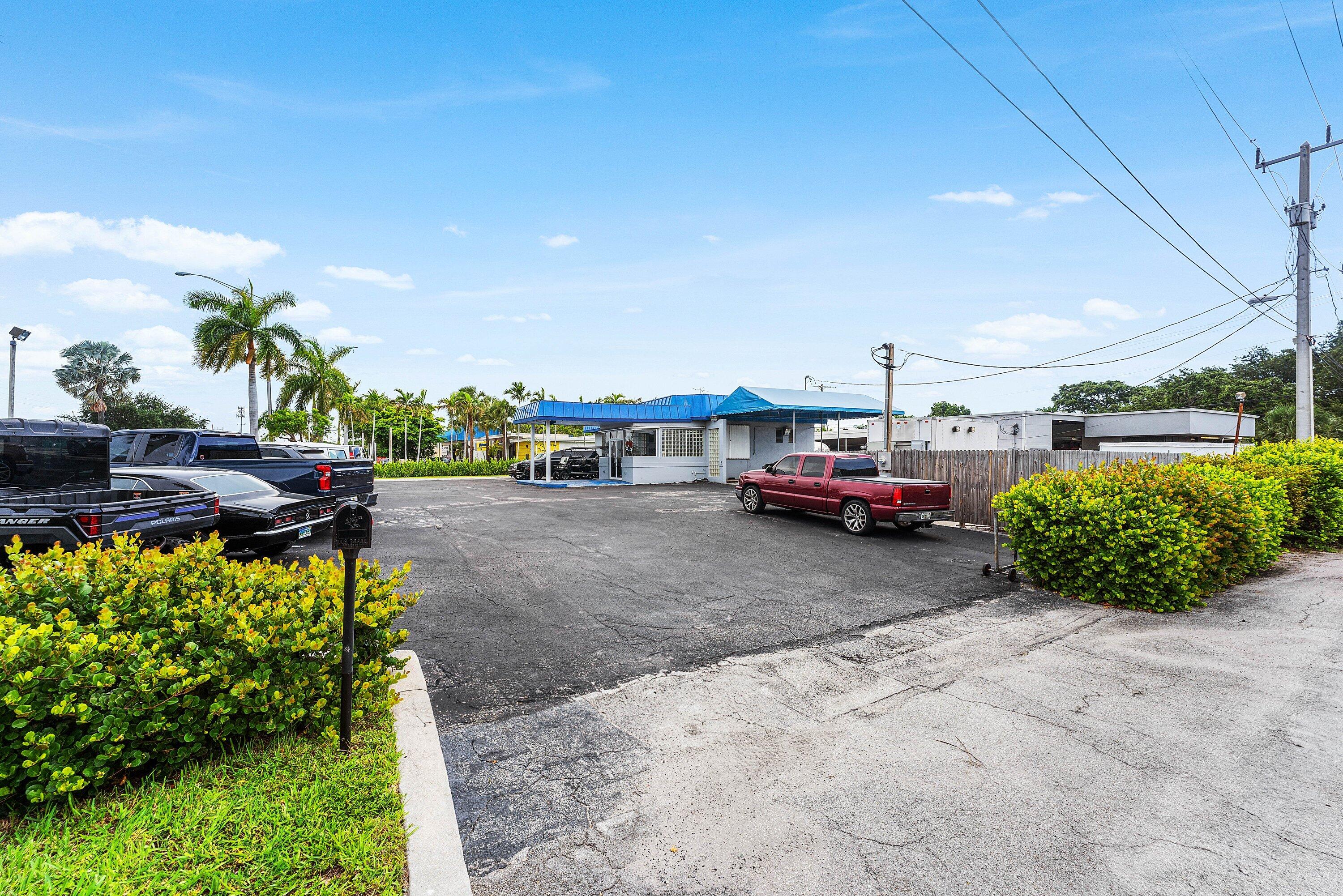 3400 N Federal Highway