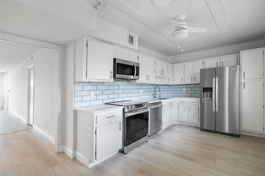 Photo of 4020 W Palm Aire Drive #402, Pompano Beach, FL 33069 (MLS # R11008273)