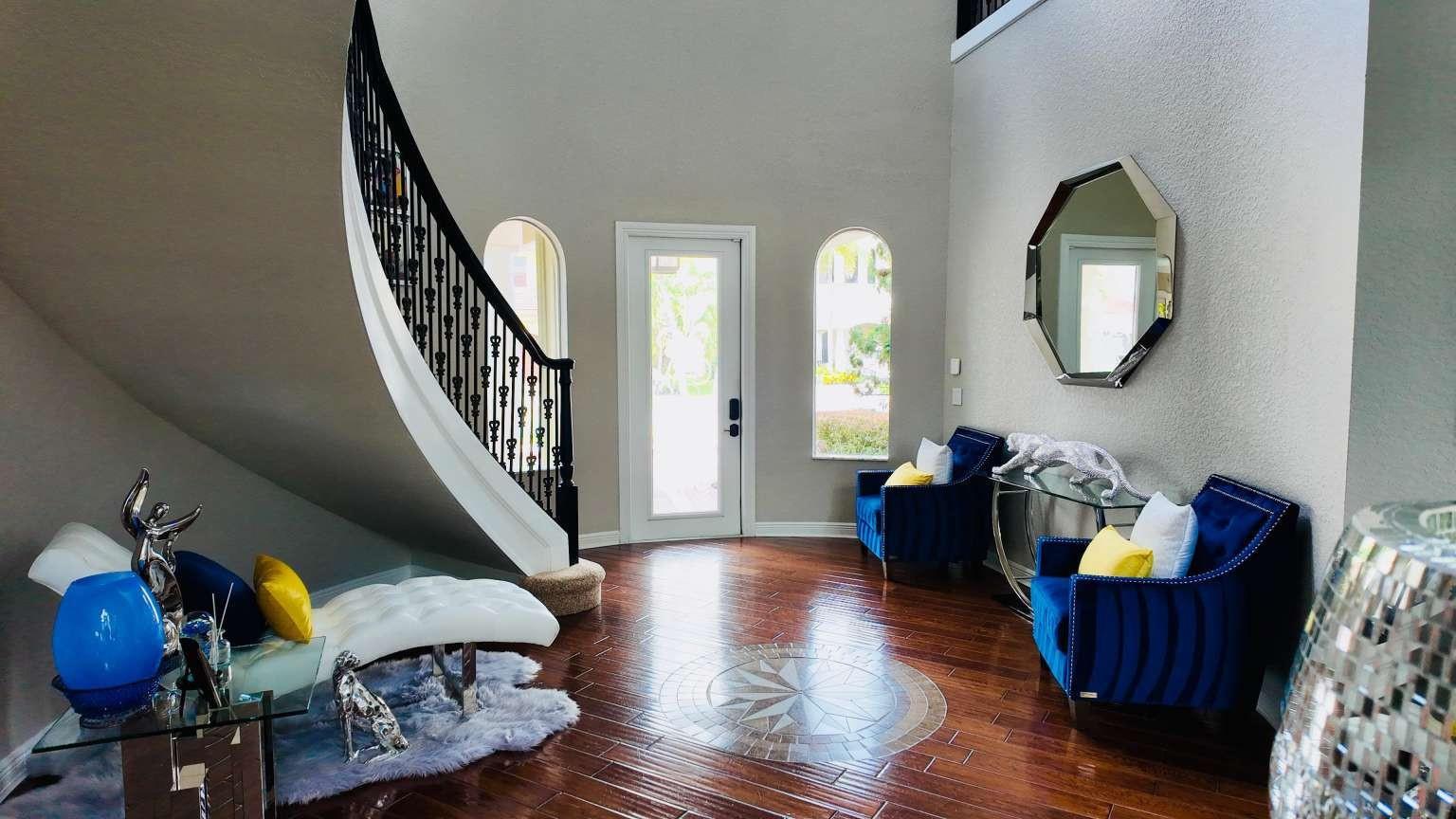 8816 Club Estates Way