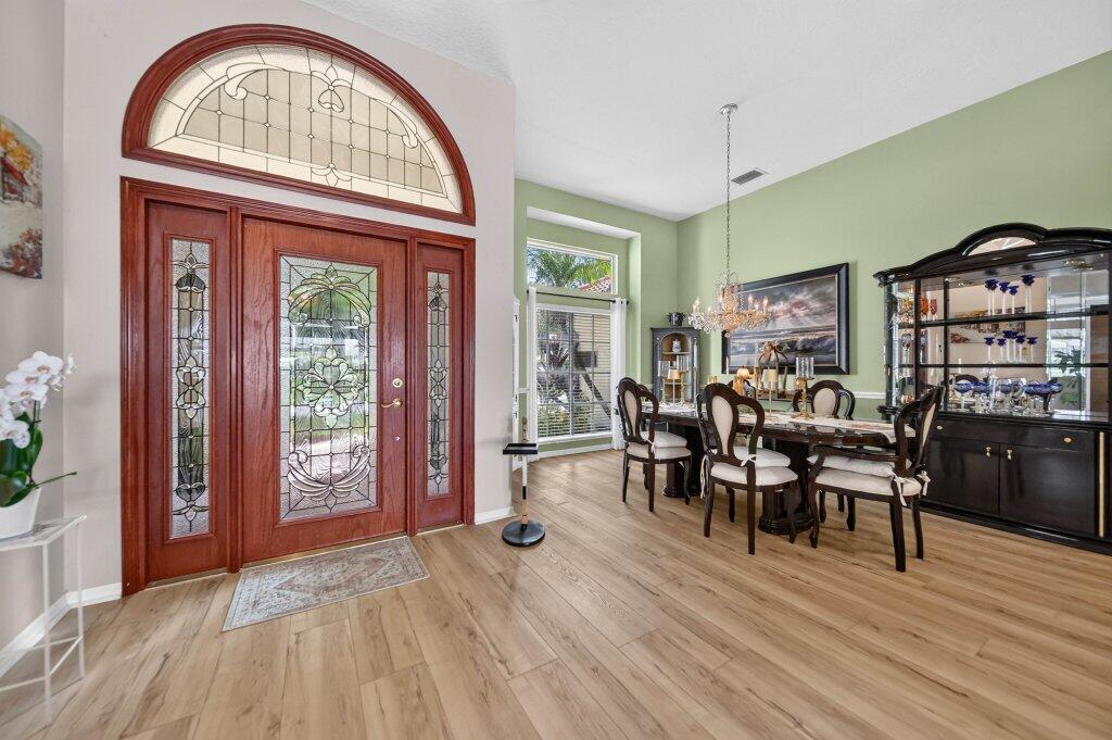 913 SW LIGHTHOUSE Drive