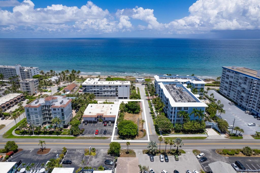 Photo of 2011 SE 7th Street, Deerfield Beach, FL 33441 (MLS # R10995340)