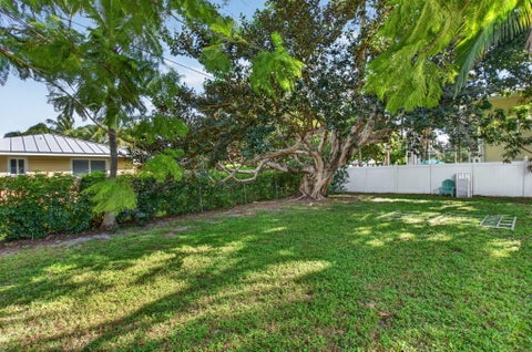Tiny photo for 1135 SW 20th Street SW, Boca Raton, FL 33486 (MLS # B26087858)