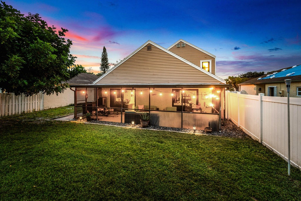 Photo of 45 Paxford Lane, Boynton Beach, FL 33426 (MLS # R11126663)