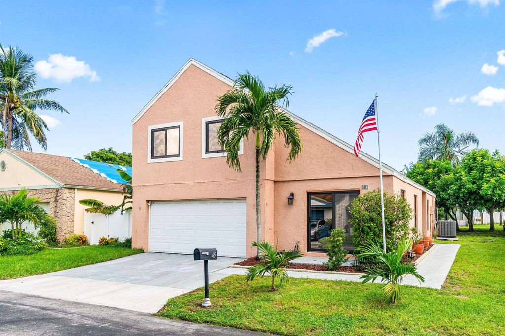 Photo of 45 Paxford Lane, Boynton Beach, FL 33426 (MLS # R11126663)