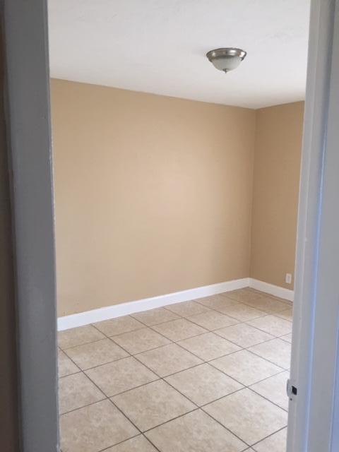 ROOSEVELT ESTATES - Residential Lease