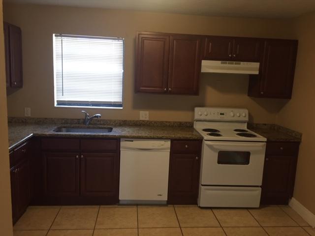 ROOSEVELT ESTATES - Residential Lease