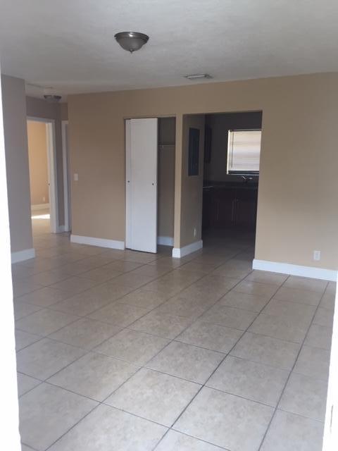 ROOSEVELT ESTATES - Residential Lease