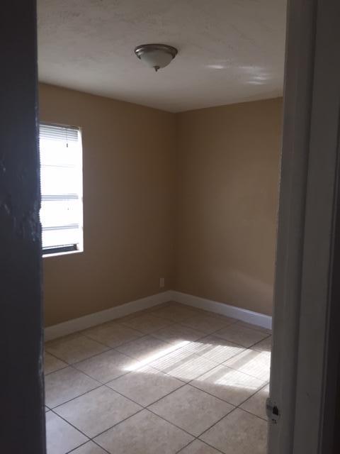 ROOSEVELT ESTATES - Residential Lease