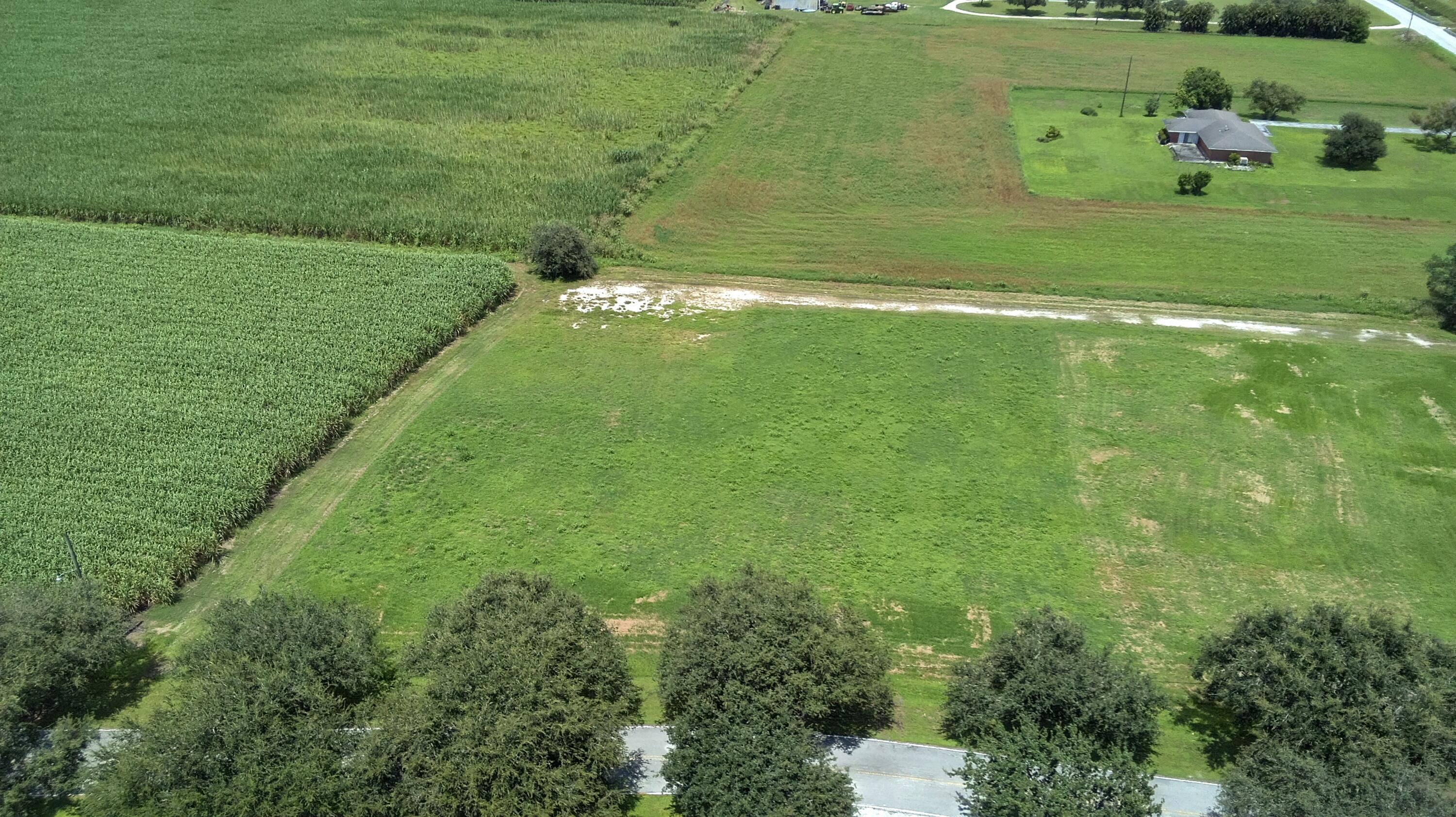 8 Congleton Drive, Belle Glade, FL, 33430/$200,000 2 8 Congleton Drive