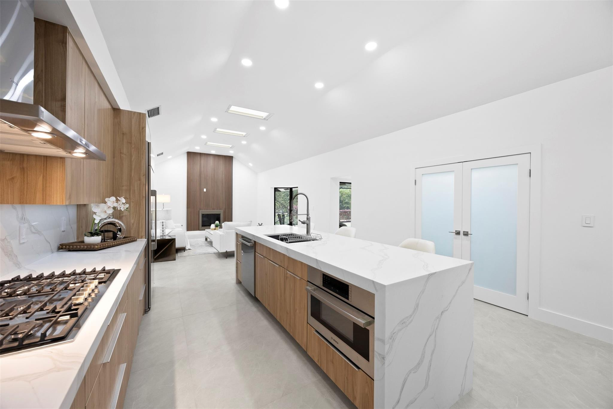 ESTANCIA IV OF VIA VERDE - Residential
