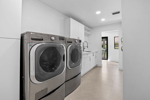 Tiny photo for 7571 Estrella Circle, Boca Raton, FL 33433 (MLS # B26025472)