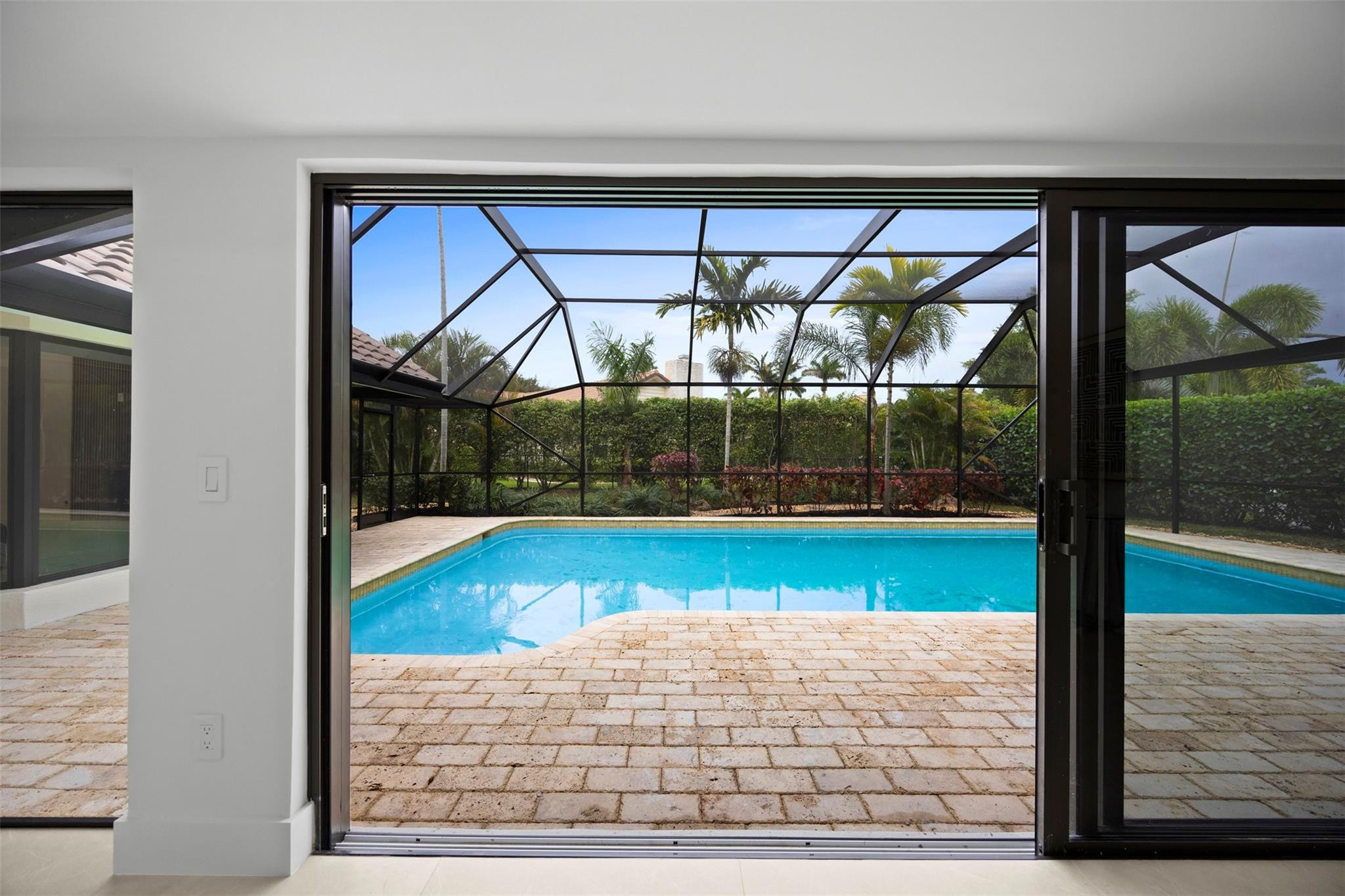 ESTANCIA IV OF VIA VERDE - Residential