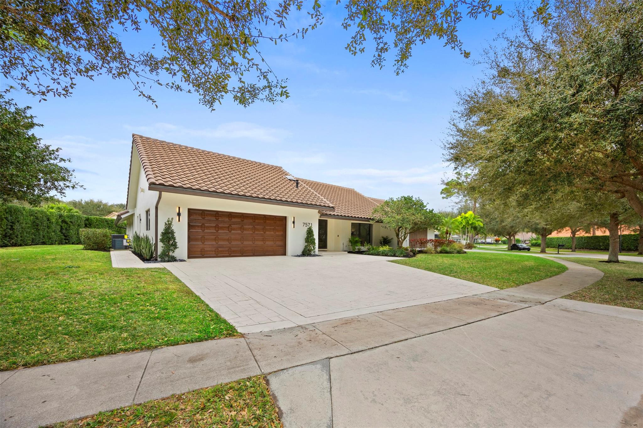 ESTANCIA IV OF VIA VERDE - Residential