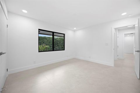 Tiny photo for 7571 Estrella Circle, Boca Raton, FL 33433 (MLS # B26025472)