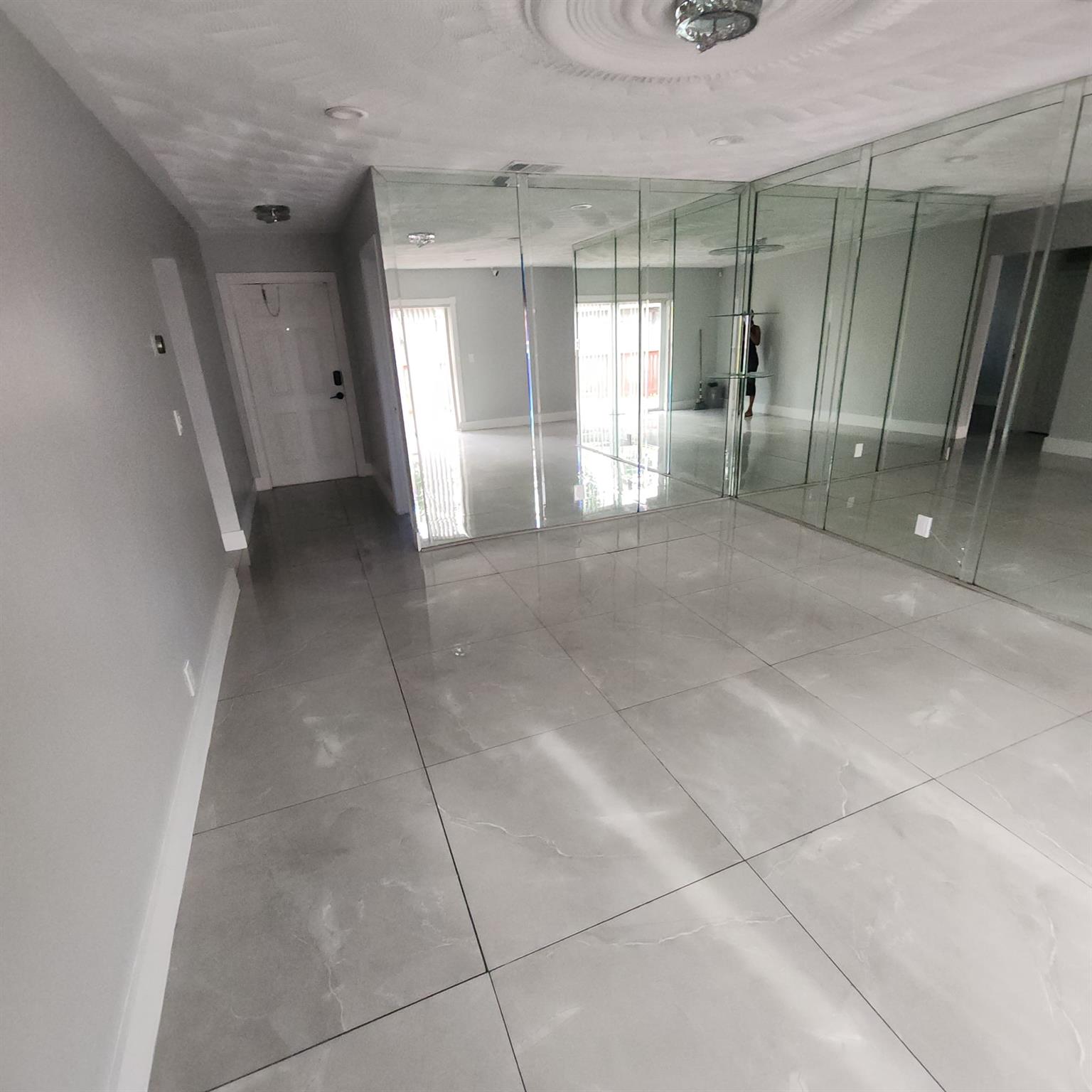 308 SW 76th Ter