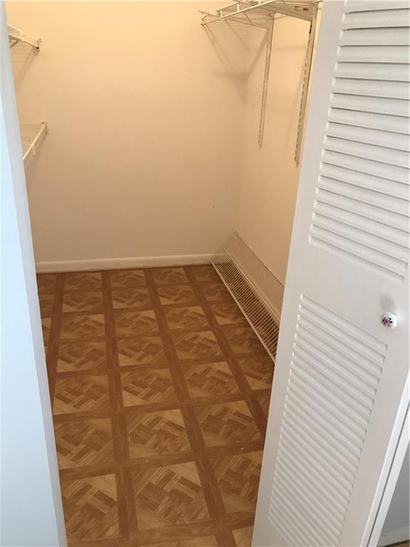 GOLDEN LAKES VILLAGE COND - Residential
