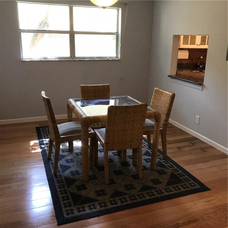 GOLDEN LAKES VILLAGE COND - Residential