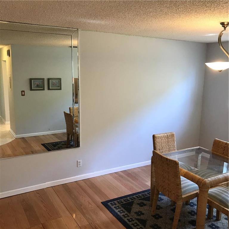 GOLDEN LAKES VILLAGE COND - Residential
