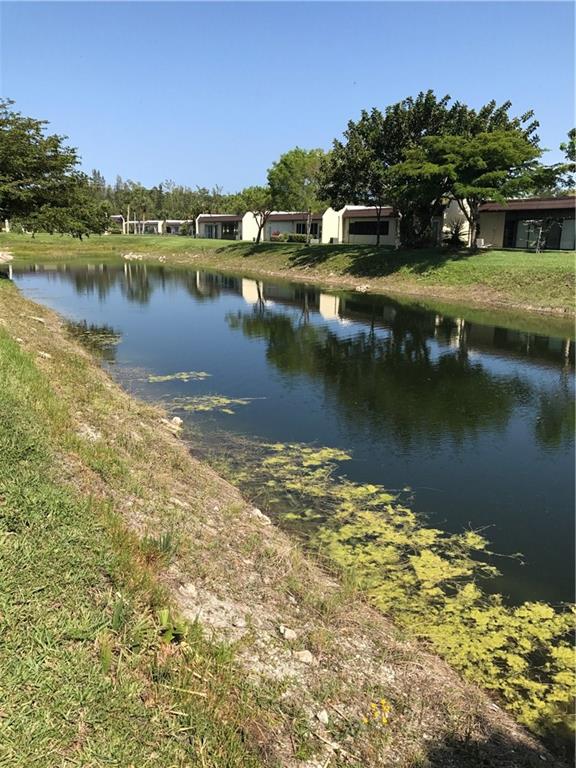 GOLDEN LAKES VILLAGE COND - Residential