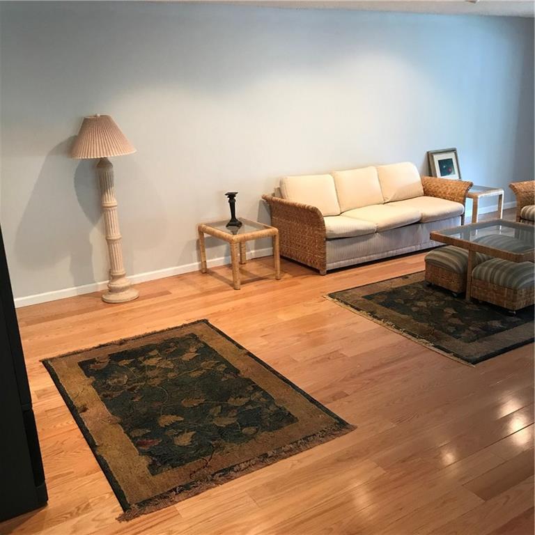 GOLDEN LAKES VILLAGE COND - Residential