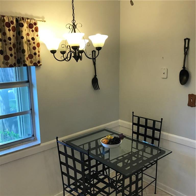 GOLDEN LAKES VILLAGE COND - Residential