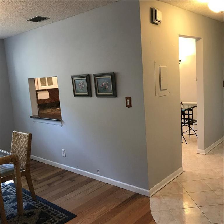 GOLDEN LAKES VILLAGE COND - Residential