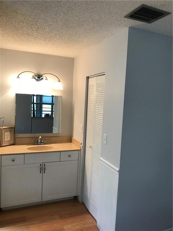 GOLDEN LAKES VILLAGE COND - Residential