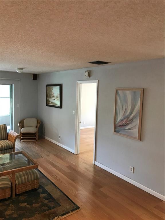 GOLDEN LAKES VILLAGE COND - Residential
