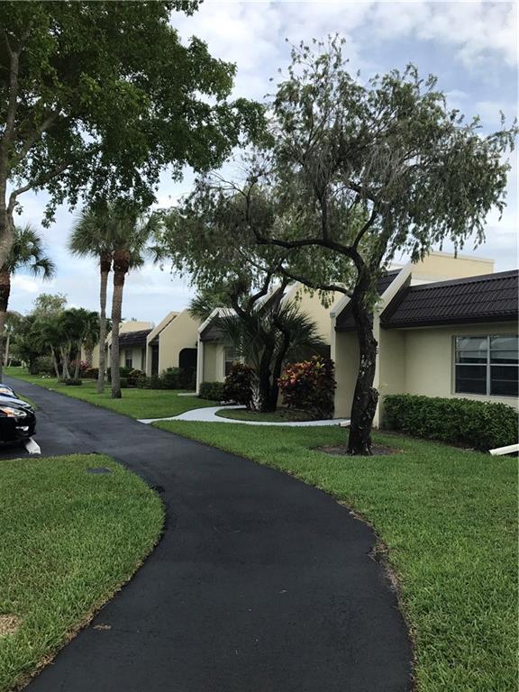 GOLDEN LAKES VILLAGE COND - Residential