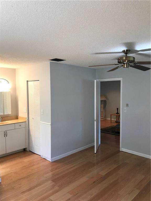 GOLDEN LAKES VILLAGE COND - Residential