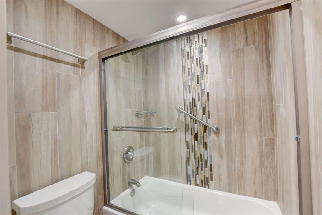 KINGS POINT CAPRI CONDOS - Residential Lease